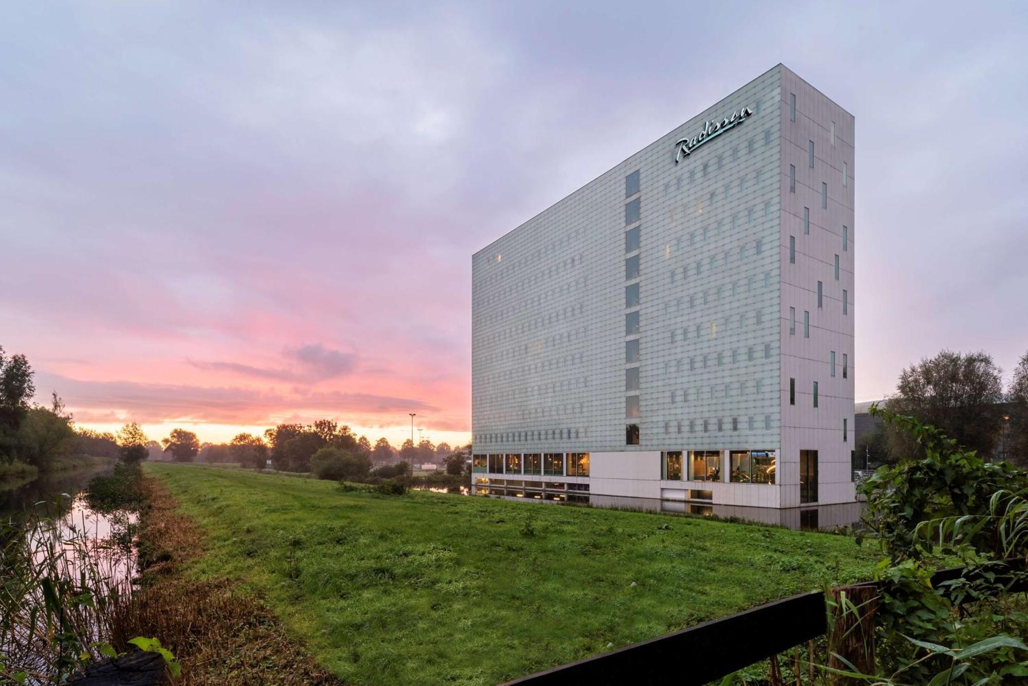 Radisson Hotel & Suites Amsterdam South Amstelveen Ngoại thất bức ảnh